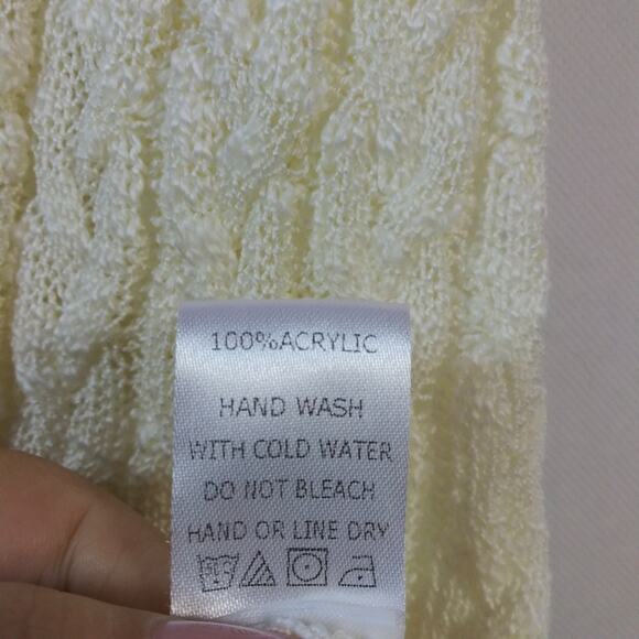 1.4.3 Story By Line Up Cream Cable Knit Button Front Sweater Vest Size M - Picture 7 of 7